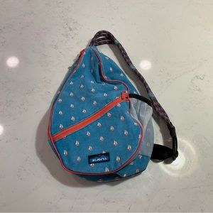 LIMITED EDITION Kavu Paxton Bag Blue And Pink